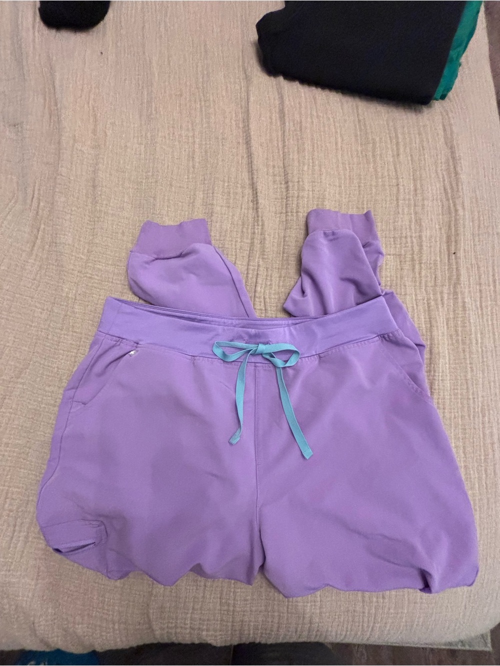 Figs Lavender scrub joggers